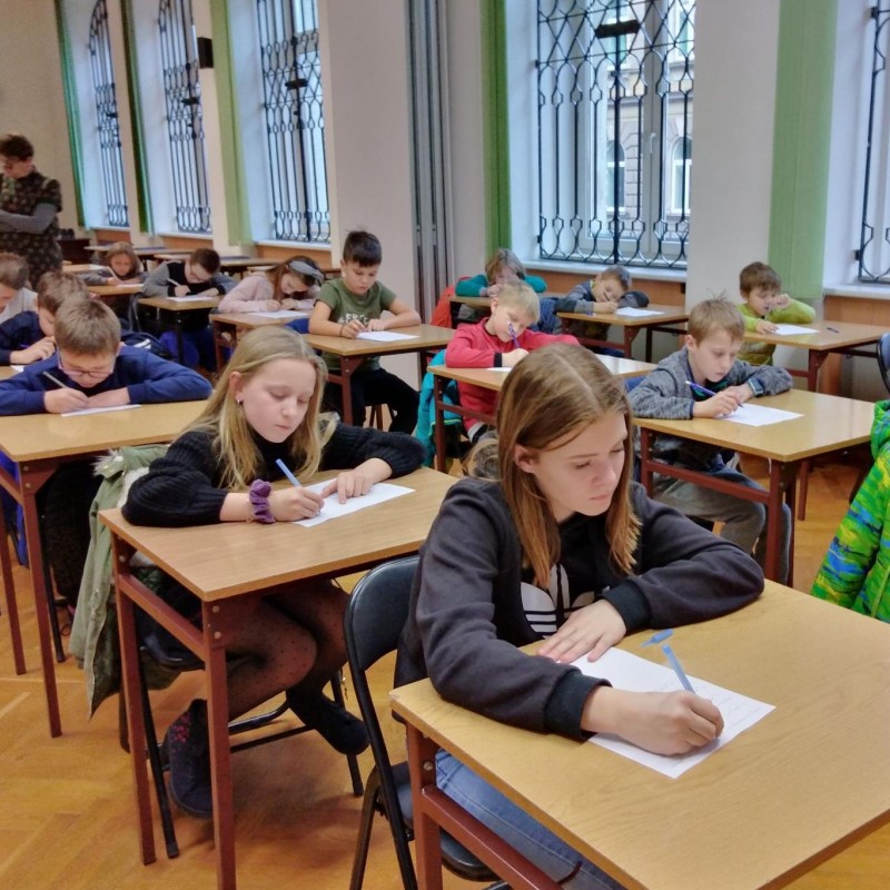 foto:  Laureaci Międzyświetlicowego Konkursu Ortograficzno-Plastycznego